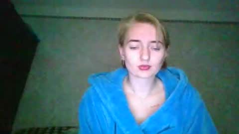Snapshot of beckixjewelqw chatting on 04.19.26 BeckiXJewelqw online show from 04.19.26