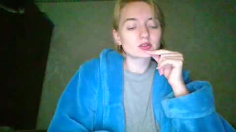 Snapshot of beckixjewelqw chatting on 04.28.26 BeckiXJewelqw online show from 04.28.26