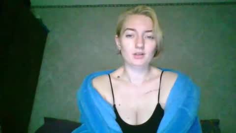Snapshot of beckixjewelqw chatting on 05.05.26 BeckiXJewelqw online show from 05.05.26