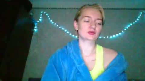 Snapshot of beckixjewelqw chatting on 05.29.26 BeckiXJewelqw online show from 05.29.26
