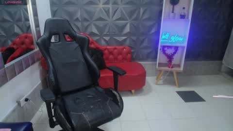 becky_lynch_102 online show from 03.15.26