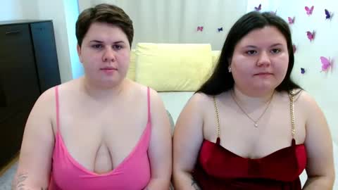 BeckyAndEllen online show from 09.21.25