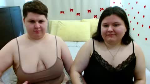 BeckyAndEllen online show from 10.27.25