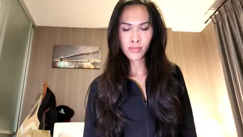 bee_thai online show from 06.03.26