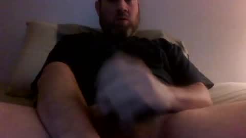 Snapshot of beekstar chatting on 10.11.25 beekstar online show from 10.11.25