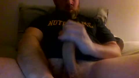 Snapshot of beekstar chatting on 10.21.25 beekstar online show from 10.21.25