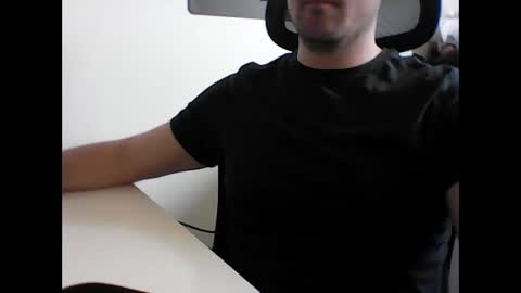 beenee3 online show from 04.17.26