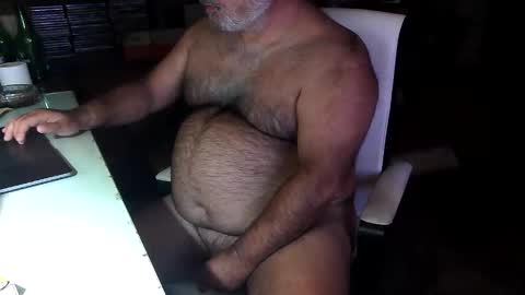 Snapshot of beers19 chatting on 09.27.25 beers19 online show from 09.27.25