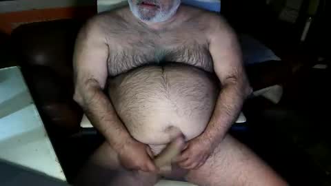 Snapshot of beers19 chatting on 11.30.25 beers19 online show from 11.30.25