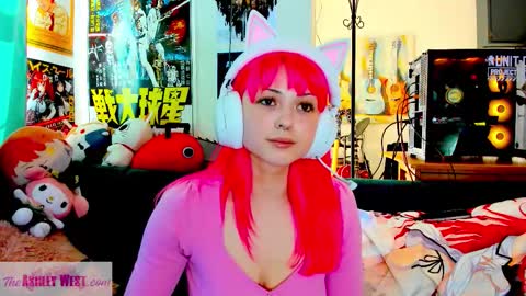 Snapshot of beg4itbaby chatting on 03.12.26 Ashley West online show from 03.12.26