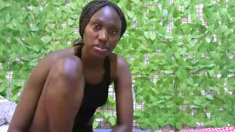 Snapshot of beib_love chatting on 10.27.25 beib_love online show from 10.27.25