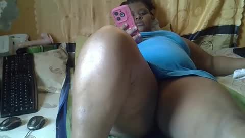 Snapshot of bekky_darling chatting on 10.29.25 bekky_darling online show from 10.29.25