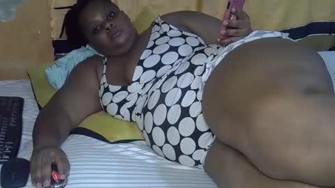 Snapshot of bekky_darling chatting on 12.13.25 bekky_darling online show from 12.13.25