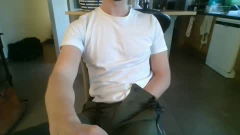 Snapshot of bel7ebite chatting on 01.15.25 bel7ebite online show from 01.15.25