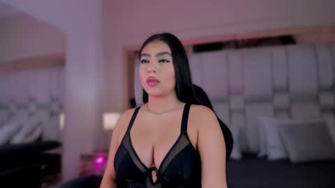 Snapshot of bela_cox chatting on 09.25.25 Bela  online show from 09.25.25