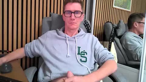 Snapshot of belami_france chatting on 02.27.26 SexFriendFrance online show from 02.27.26