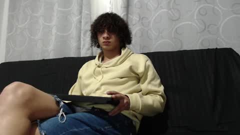 Snapshot of belamiramil chatting on 01.18.25 independent model online show from 01.18.25