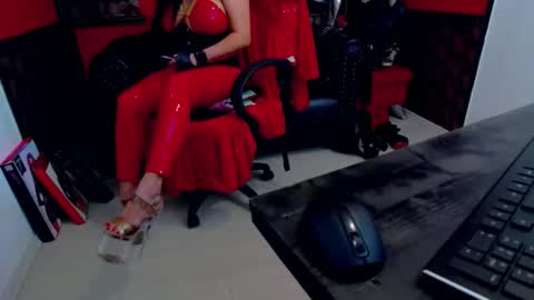 Snapshot of belatrixdomme chatting on 03.06.25 BelatrixDomme online show from 03.06.25