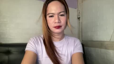 Snapshot of belendha chatting on 02.17.25 lenda online show from 02.17.25