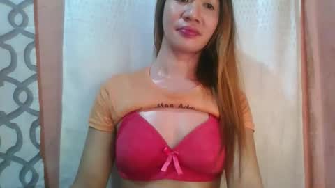 Snapshot of belendha chatting on 09.11.25 lenda online show from 09.11.25