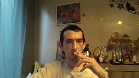 Snapshot of belgianboy33 chatting on 10.08.25 Dreamcock online show from 10.08.25