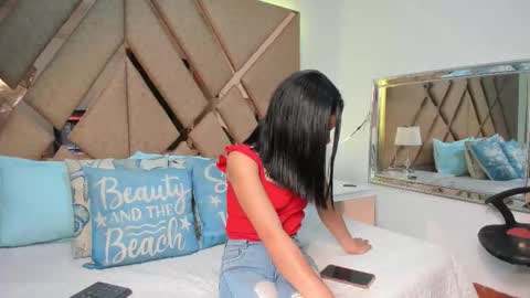 Snapshot of belhalawuo chatting on 11.21.25 Belha online show from 11.21.25