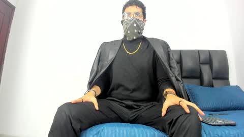 Snapshot of belialcrow666 chatting on 11.05.25 belialcrow666 online show from 11.05.25