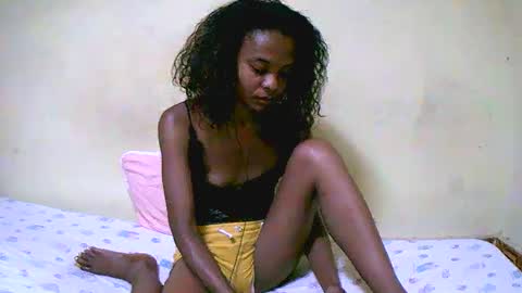 Snapshot of bella193999 chatting on 12.21.24 bella193999 online show from 12.21.24