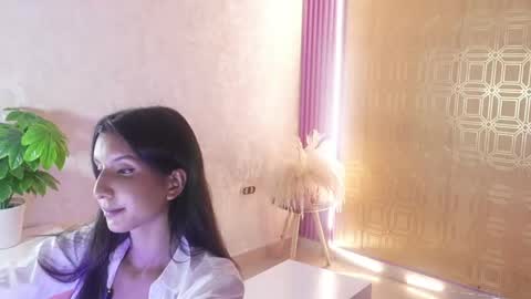 Snapshot of bella19__ chatting on 05.22.26 bella19 online show from 05.22.26