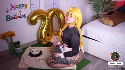 Snapshot of bella__donne chatting on 02.18.26 online show from 02.18.26