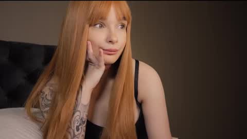 Snapshot of bella_alita chatting on 02.11.25 lita online show from 02.11.25