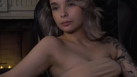 Snapshot of bella_alita chatting on 02.21.25 lita online show from 02.21.25