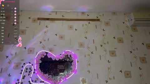 bella_and_alice online show from 10.31.25