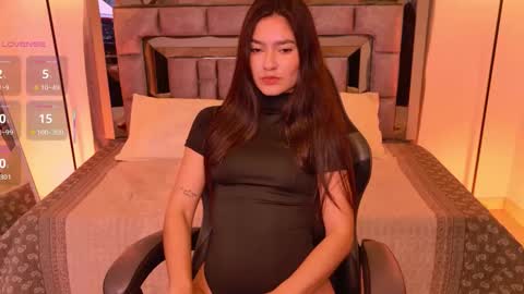 Snapshot of bella_clark2 chatting on 02.06.26 Bella online show from 02.06.26