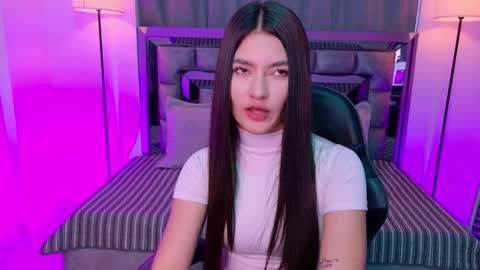 Snapshot of bella_clark2 chatting on 03.24.26 Bella online show from 03.24.26