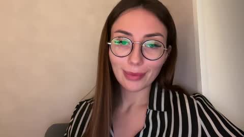 bella_foxxi online show from 12.04.24