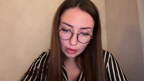 bella_foxxi online show from 12.13.24