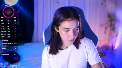 In instagran bel myangel online show from 05.05.26