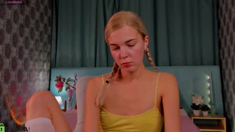 Bella online show from 09.11.25