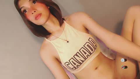 Snapshot of bella_tara chatting on 12.03.24 Bella online show from 12.03.24