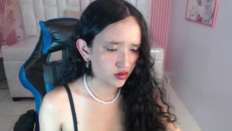 Bella online show from 10.26.25