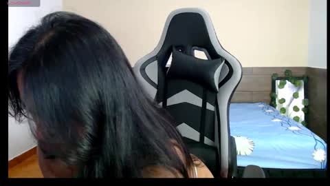 bella_warzon online show from 04.20.26