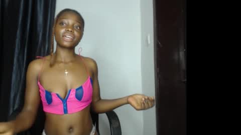 Snapshot of bellababy6 chatting on 09.24.25 bella online show from 09.24.25