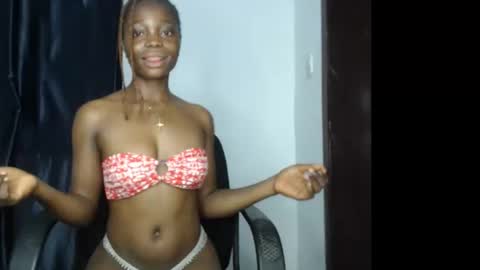 Snapshot of bellababy6 chatting on 09.26.25 bella online show from 09.26.25