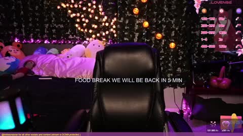 Snapshot of bellabearts chatting on 12.08.24 Bellalunabear trans JadePlant Cis online show from 12.08.24