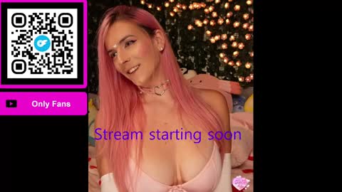 Snapshot of bellabearts chatting on 09.17.25 Bellalunabear trans JadePlant Cis online show from 09.17.25