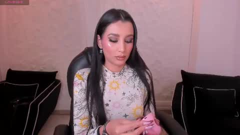 Snapshot of bellacarteer_ chatting on 08.05.26 Bella C online show from 08.05.26