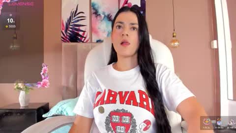 Bella Clair online show from 11.25.25