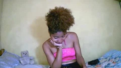 Snapshot of bellaena chatting on 10.09.25 bellaena online show from 10.09.25