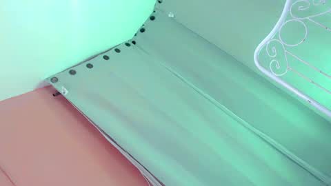 Snapshot of bellafucks1 chatting on 02.06.25 Bella rowt online show from 02.06.25